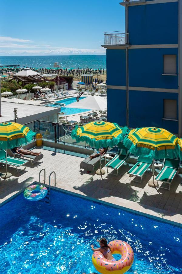 Kennedy Hotel 3*